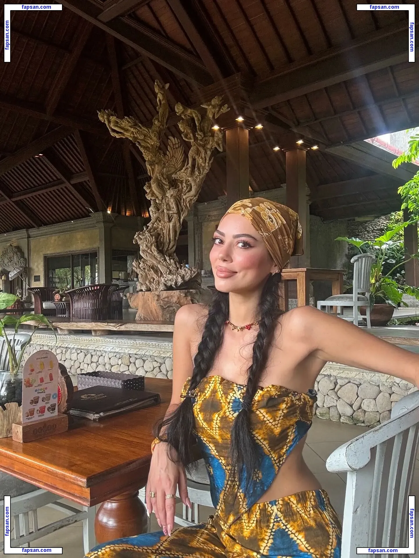 Berna Calanthe nude photo #0003 from OnlyFans