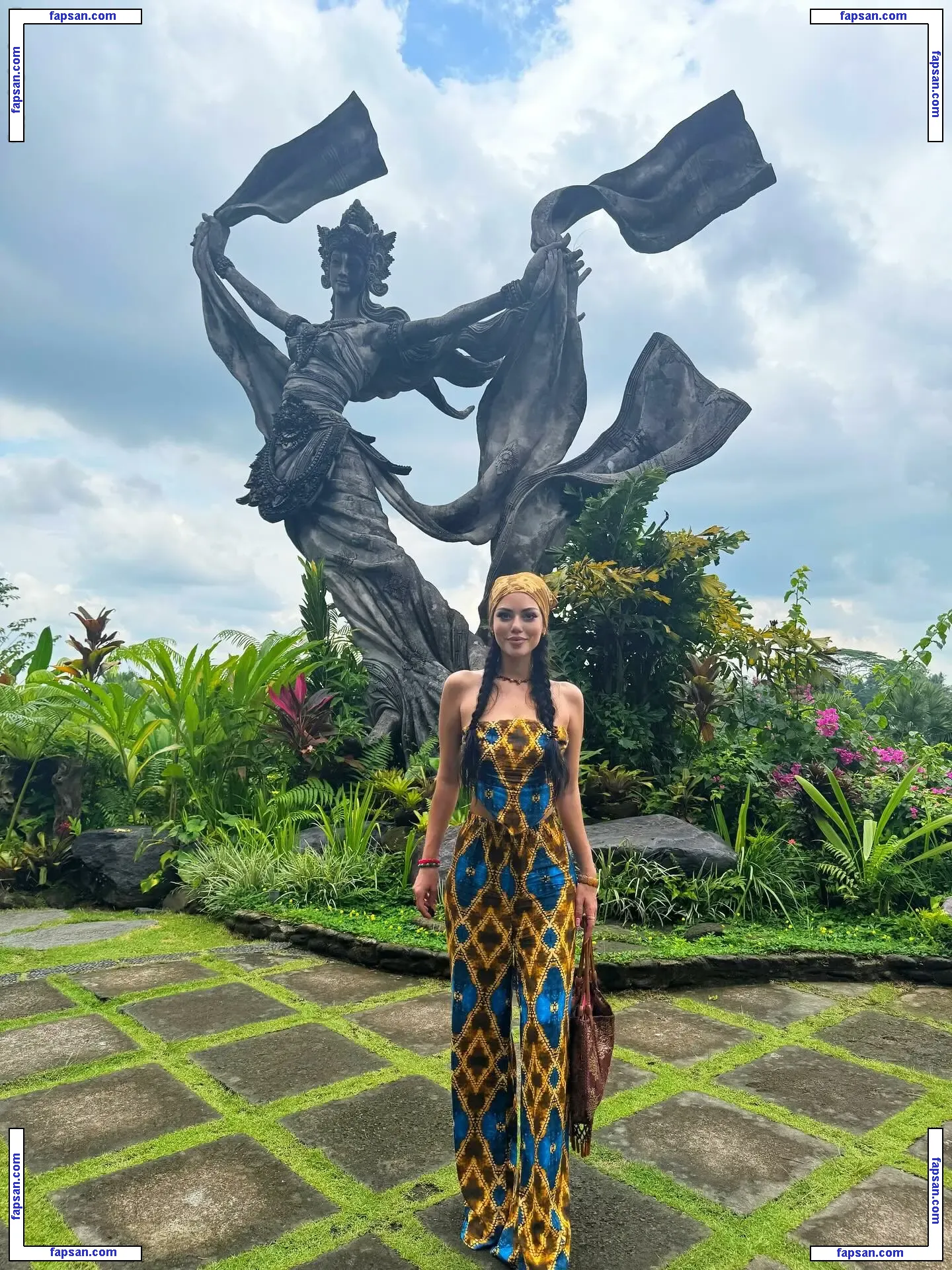 Berna Calanthe nude photo #0005 from OnlyFans