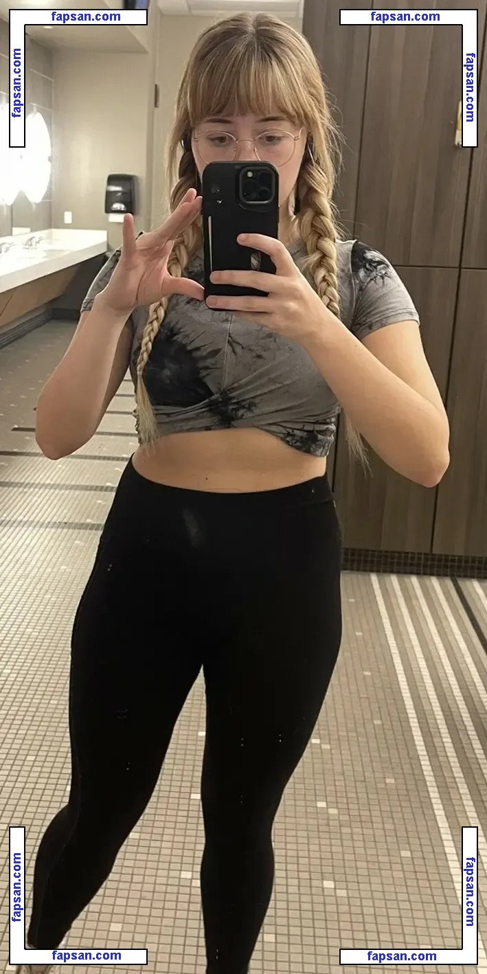 Berrycrepe nude photo #0010 from OnlyFans