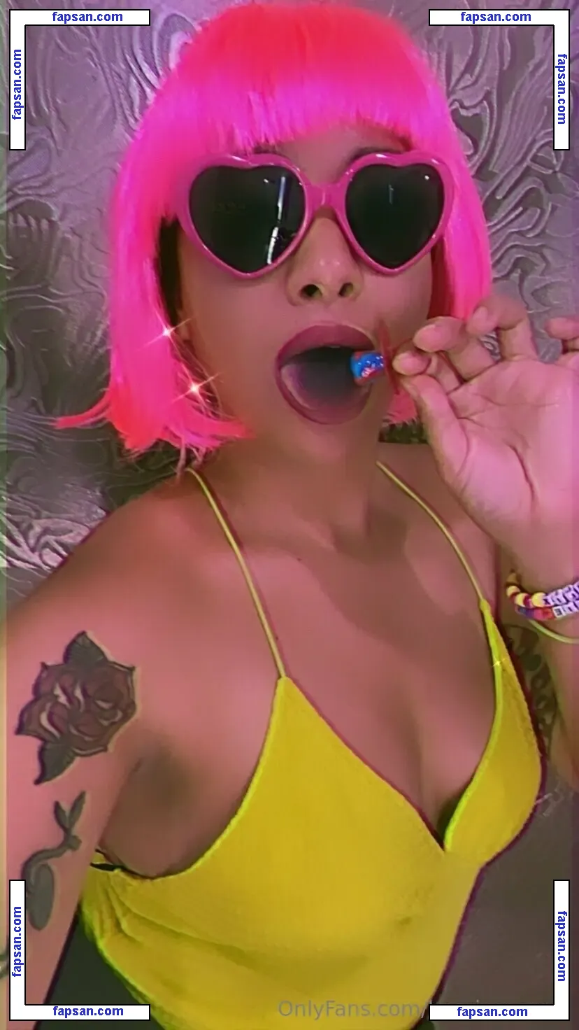 bessiesnowxo nude photo #0004 from OnlyFans