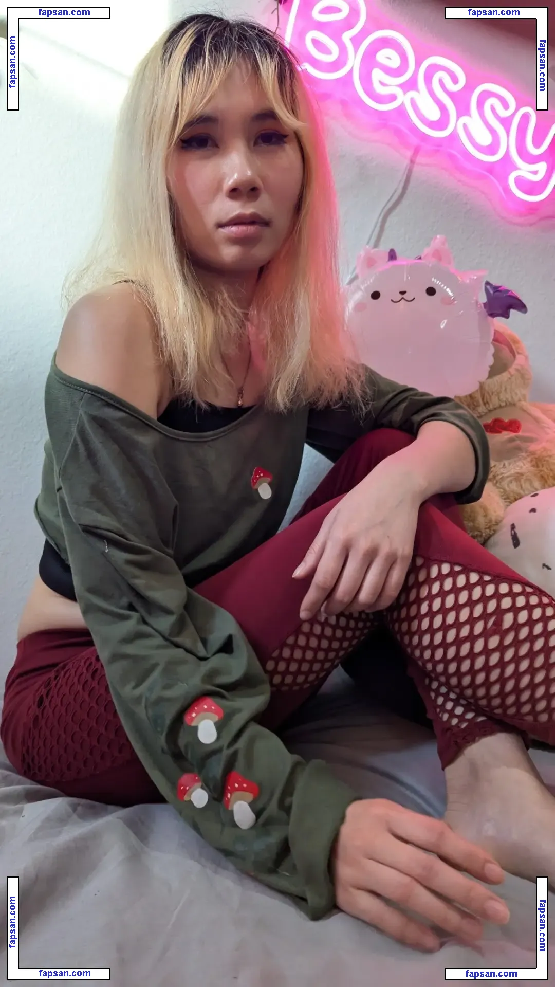 Bessy Q nude photo #0028 from OnlyFans