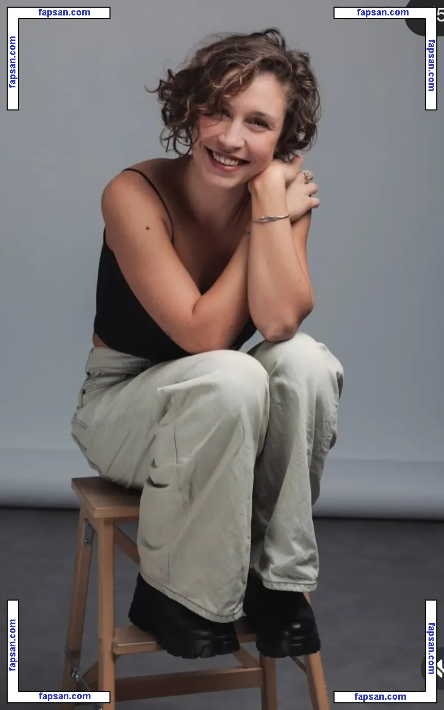 Best Dressed голая фото #0002 с Онлифанс