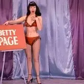 Bettie Page голая #0023