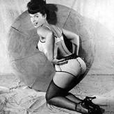 Bettie Page голая #0151