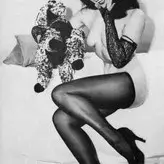 Betty Page голая #0054