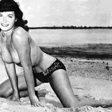 Betty Page голая #0057