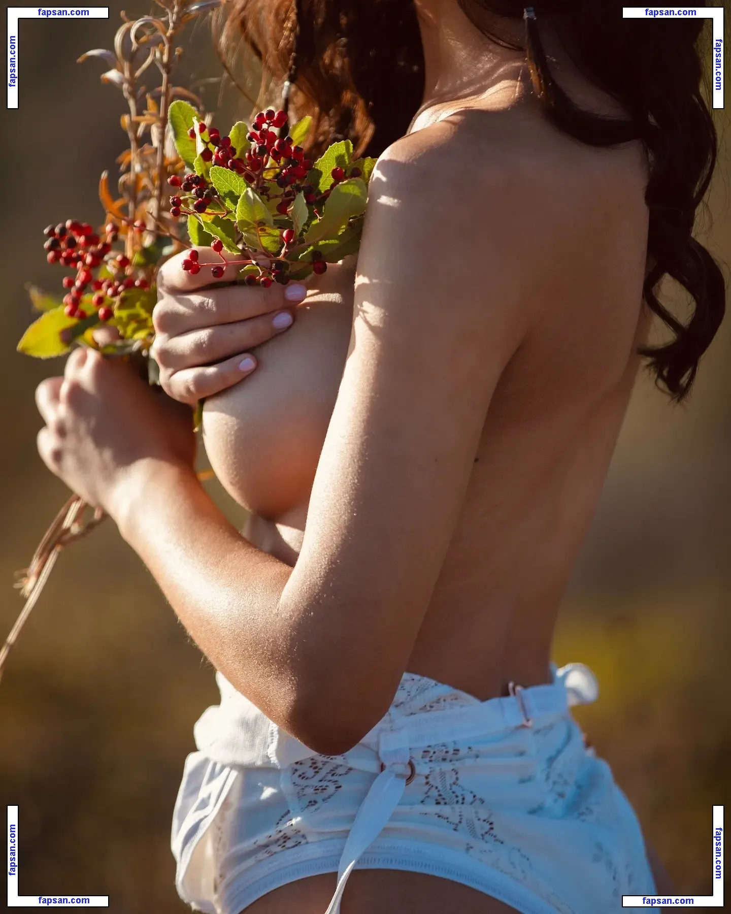 Beyondthepines nude photo #0021 from OnlyFans