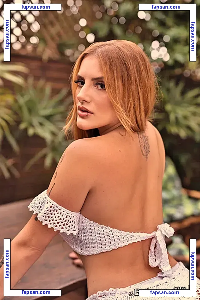 Bia Paganelli nude photo #0001 from OnlyFans