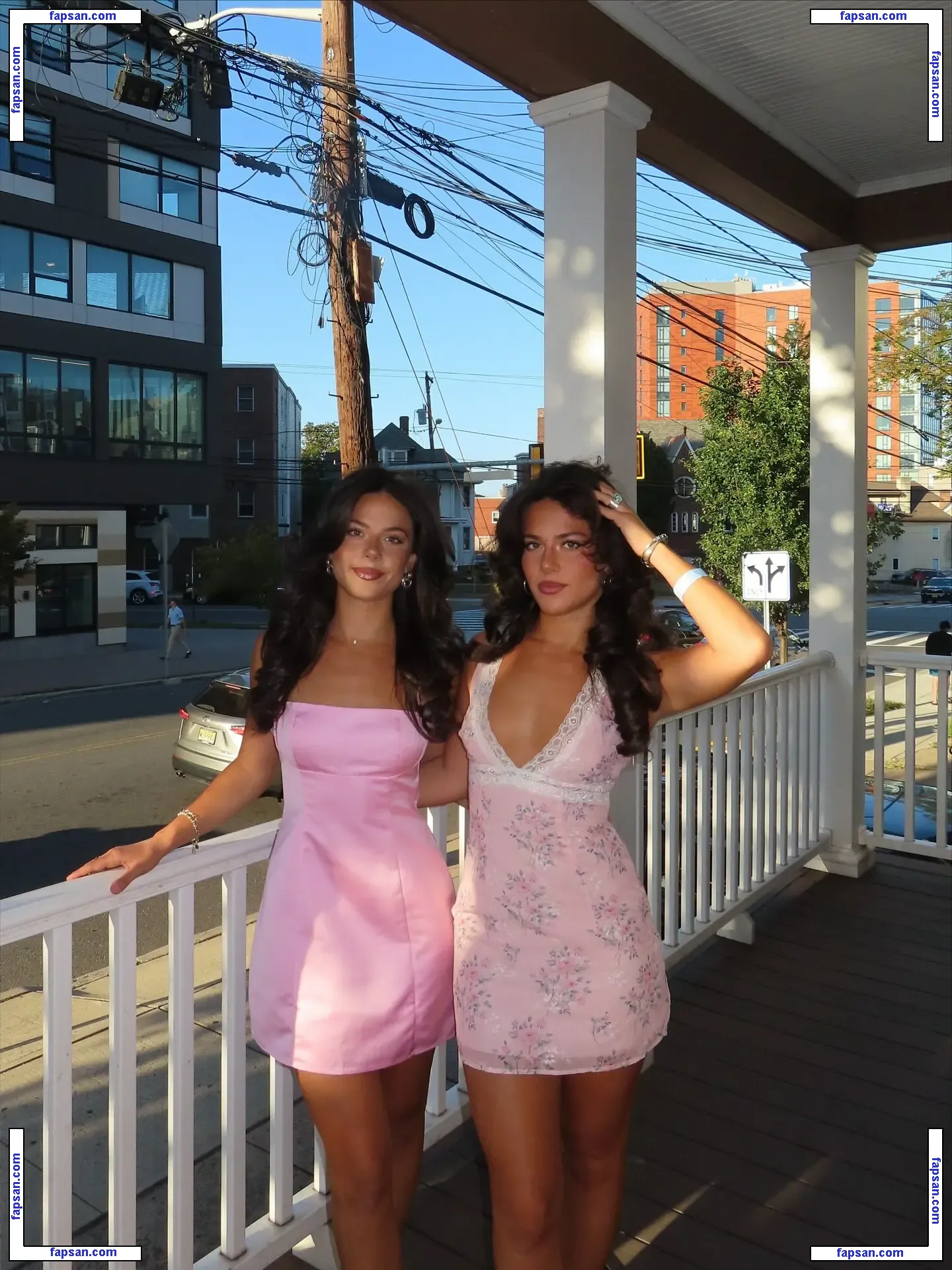 Biamonte Twins голая фото #0022 с Онлифанс