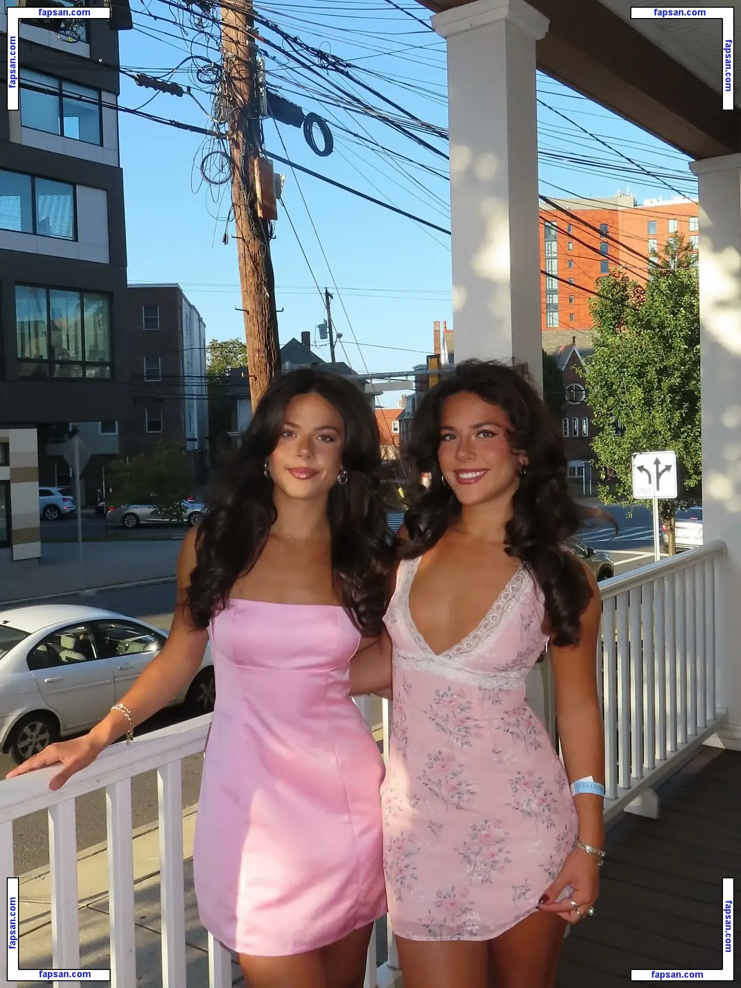 Biamonte Twins голая фото #0023 с Онлифанс