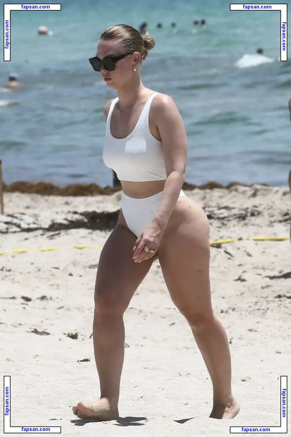 Bianca Elouise nude photo #1053 from OnlyFans