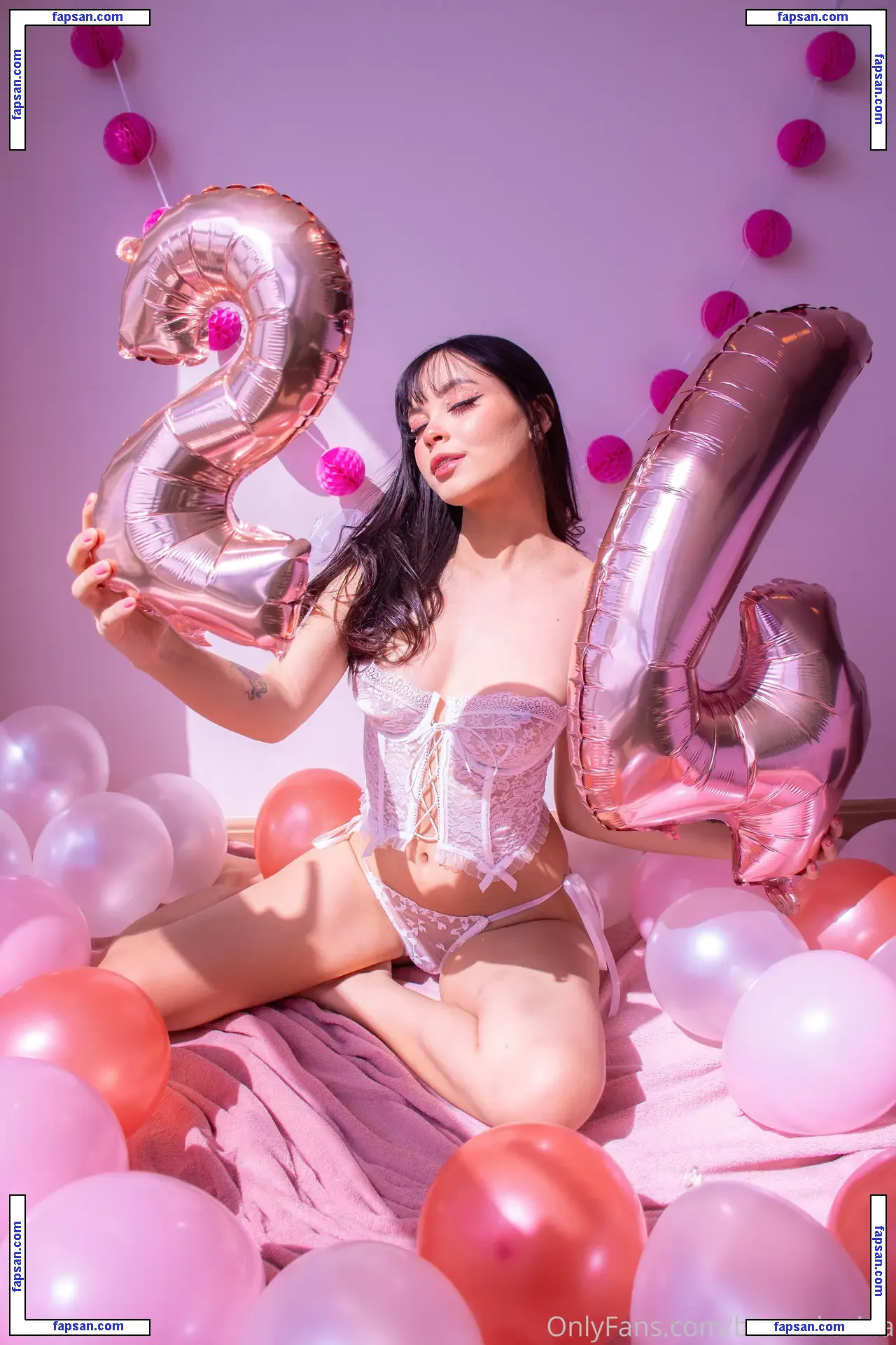 Bianca Karina голая фото #0117 с Онлифанс