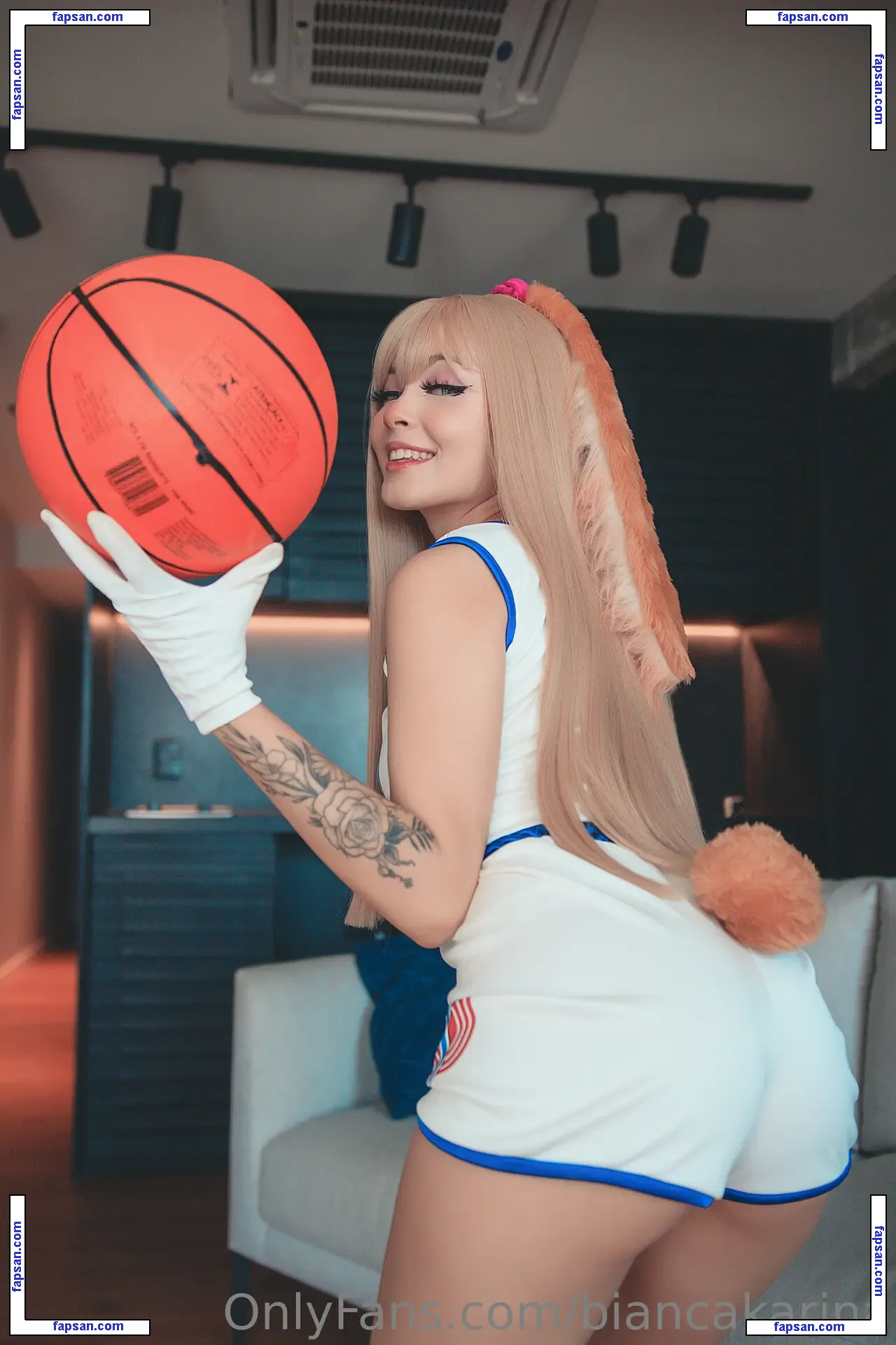 Bianca Karina голая фото #0712 с Онлифанс