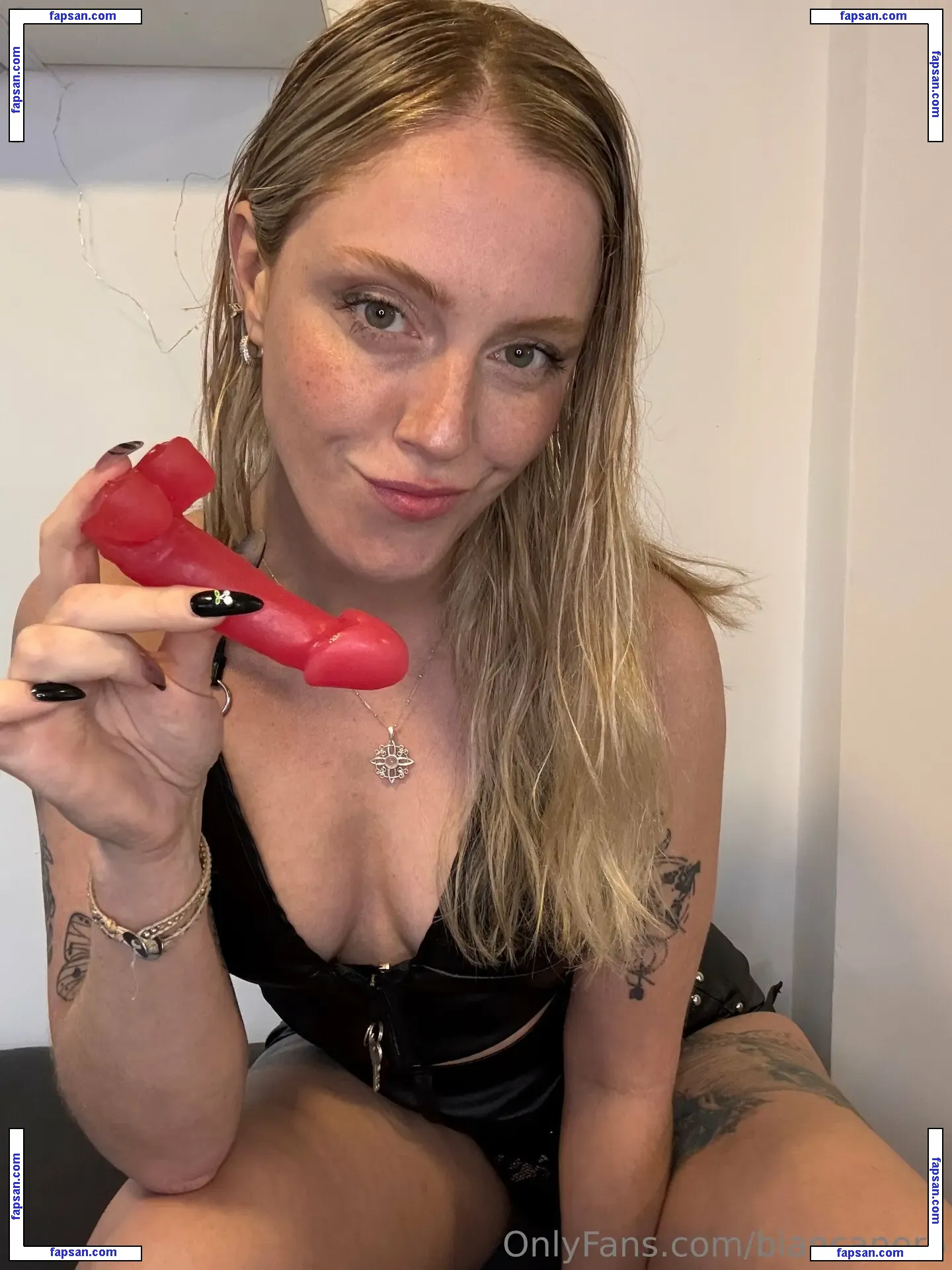 biancanero nude photo #0032 from OnlyFans