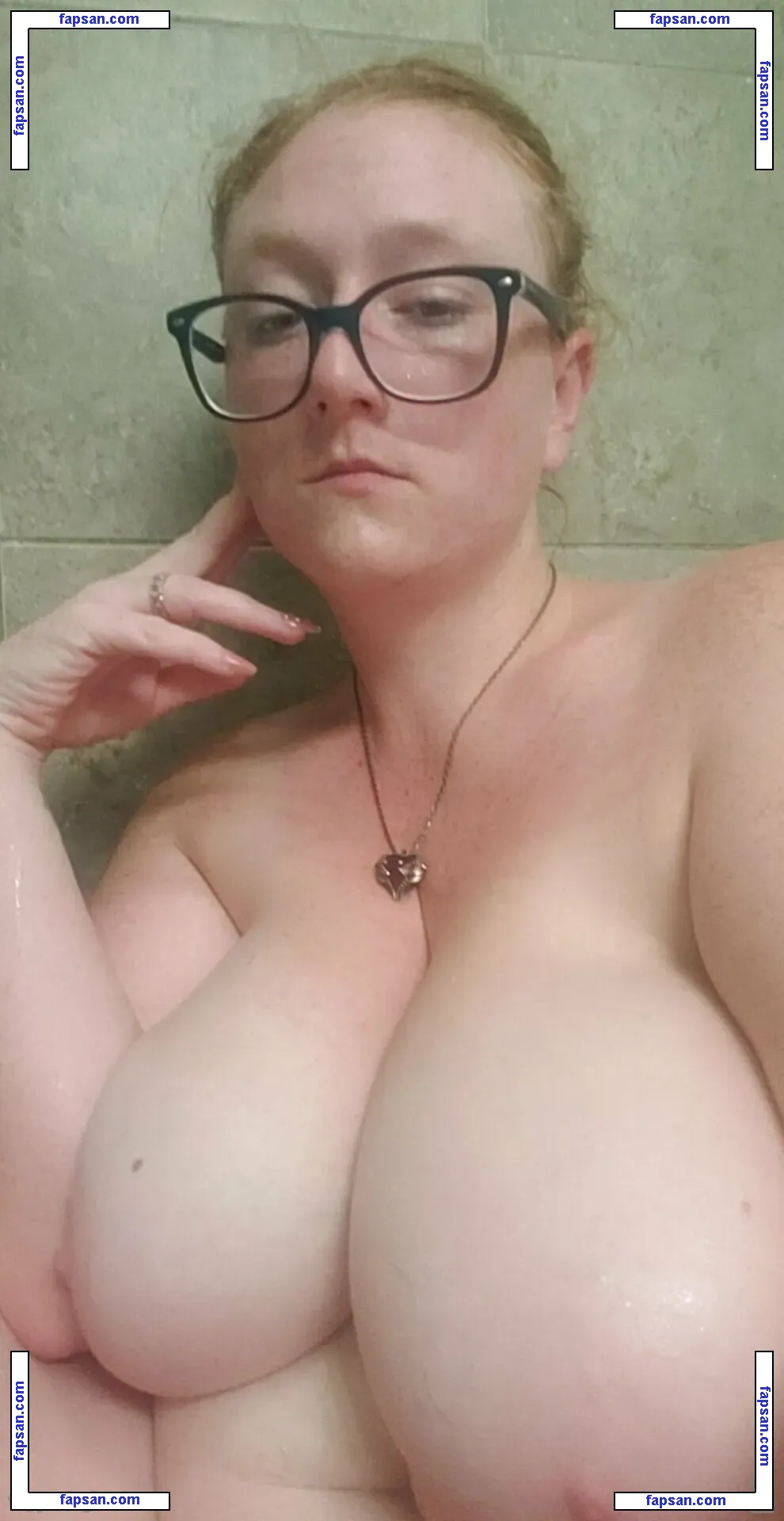 big_titty_gamer_wifey nude photo #0001 from OnlyFans