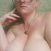big_titty_gamer_wifey nude #0001