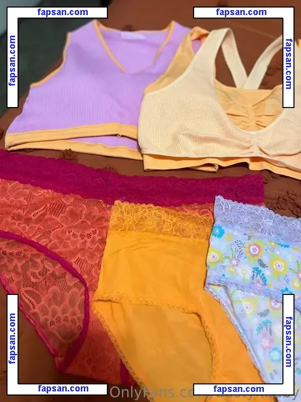 Big Titty Mommy nude photo #0002 from OnlyFans