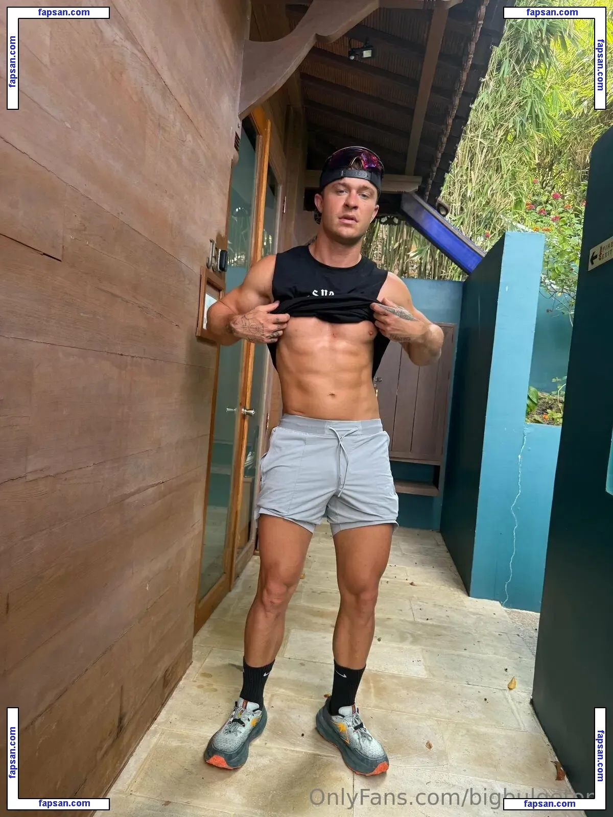 bigbulgetom nude photo #0002 from OnlyFans
