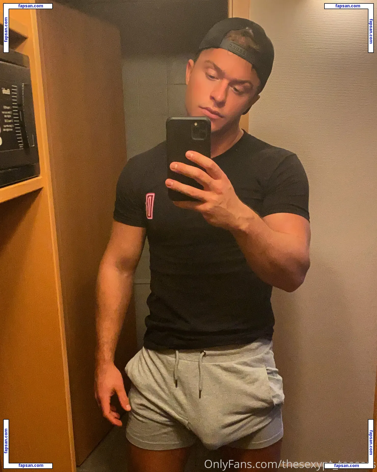 bigbulgetom nude photo #0016 from OnlyFans