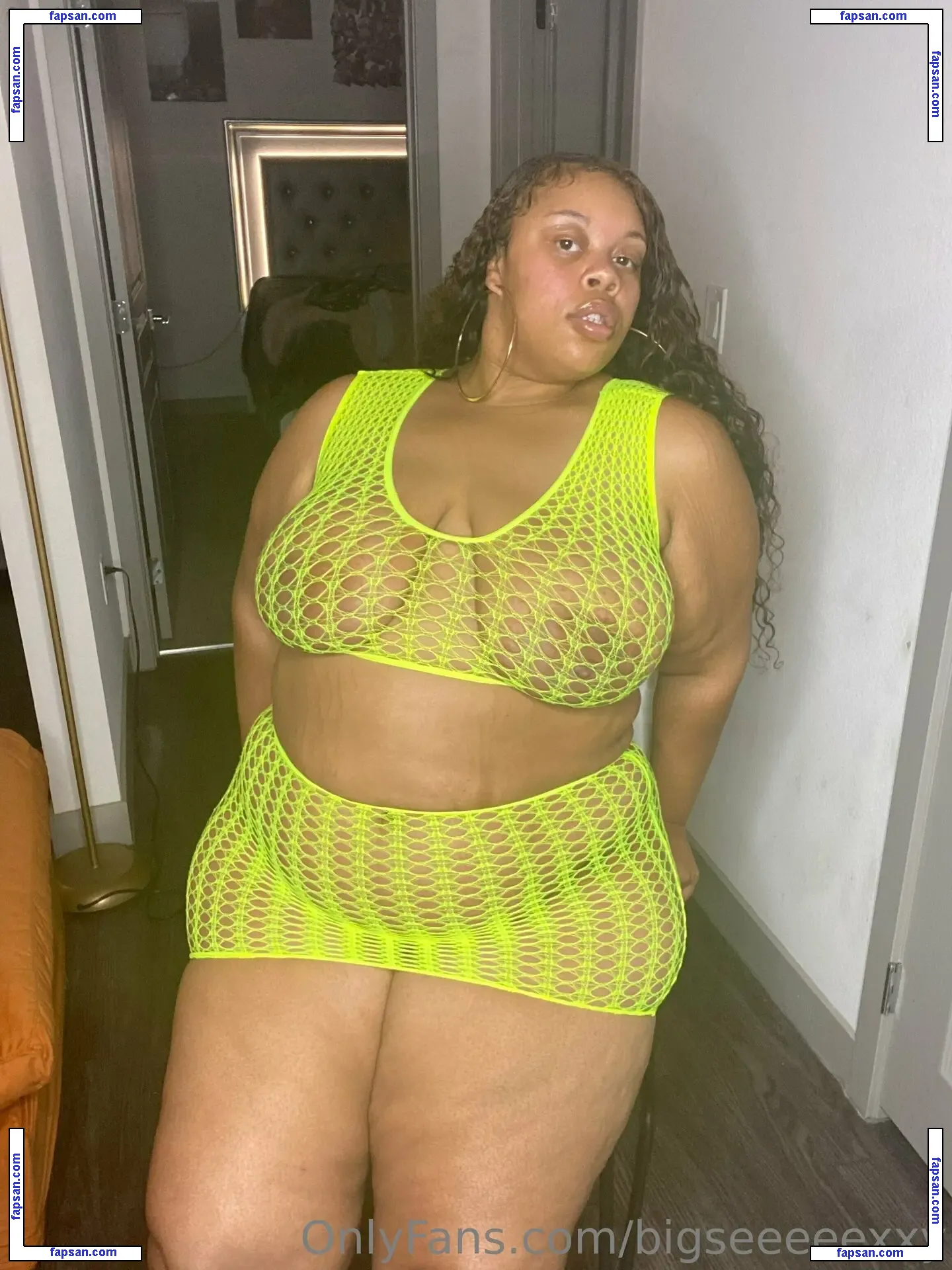 bigseeeeexxy nude photo #0337 from OnlyFans