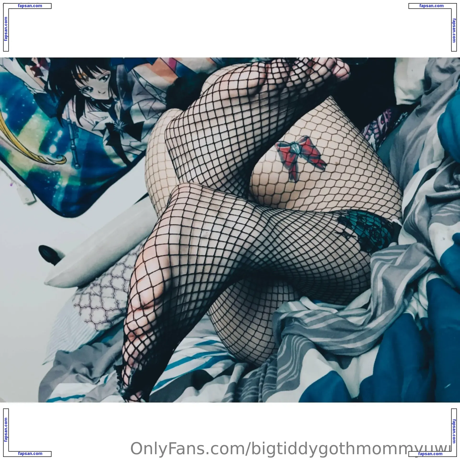 bigtiddygothmommyuwu nude photo #0009 from OnlyFans