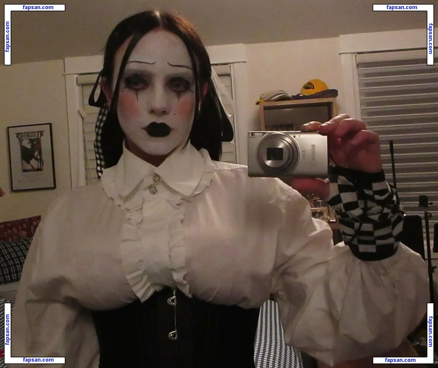 Billie Eilish nude photo #0175 from OnlyFans