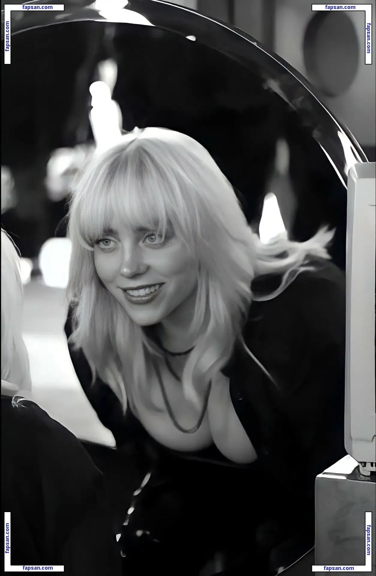 Billie Eilish голая фото #0202 с Онлифанс