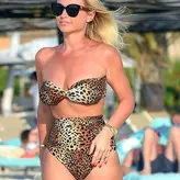 Billie Faiers голая #0027