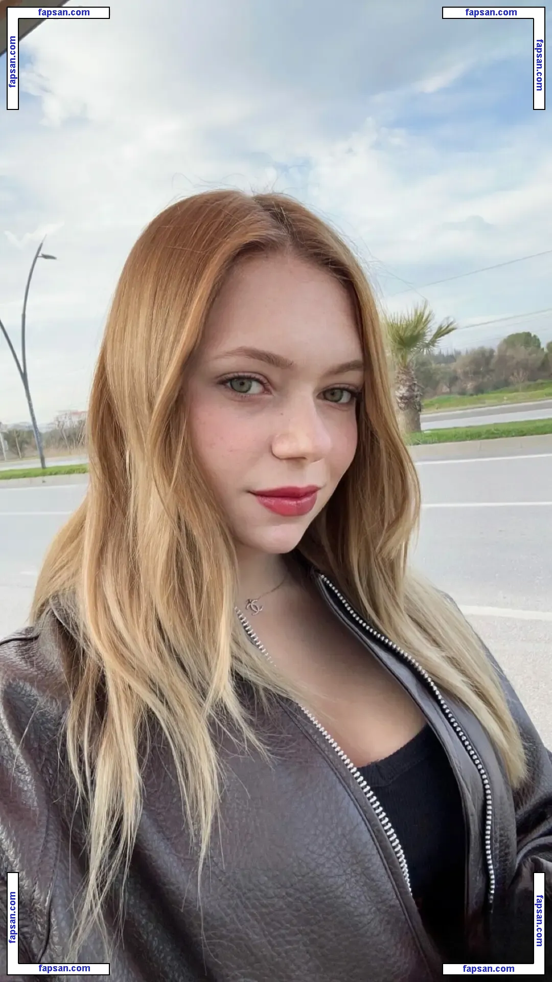 biranset голая фото #0021 с Онлифанс