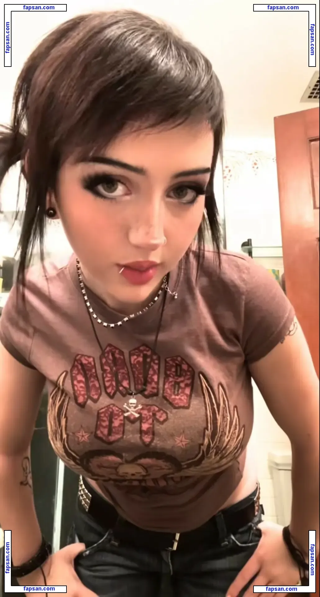 Bl0odlustt nude photo #0008 from OnlyFans