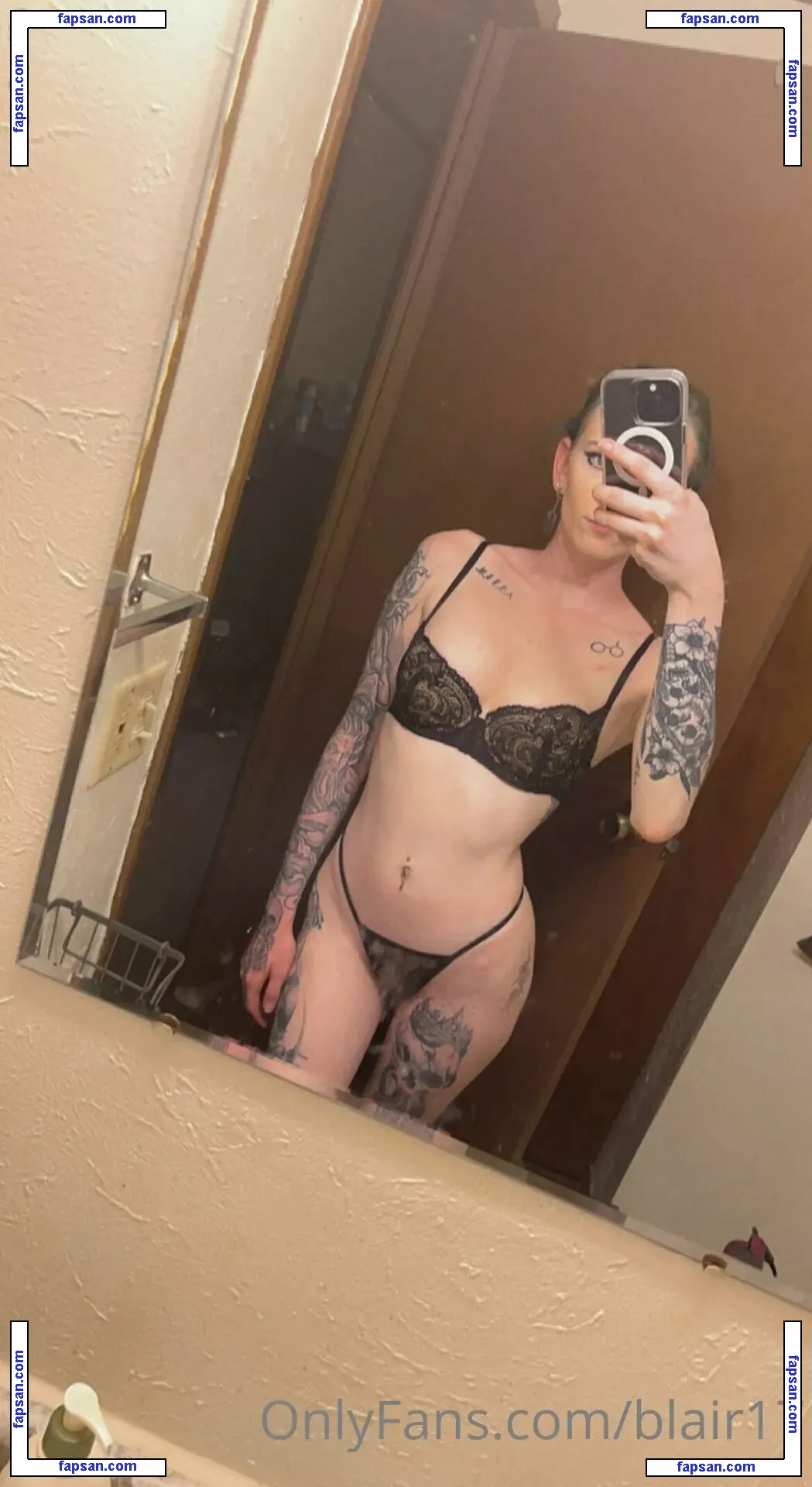 blair17 nude photo #0012 from OnlyFans