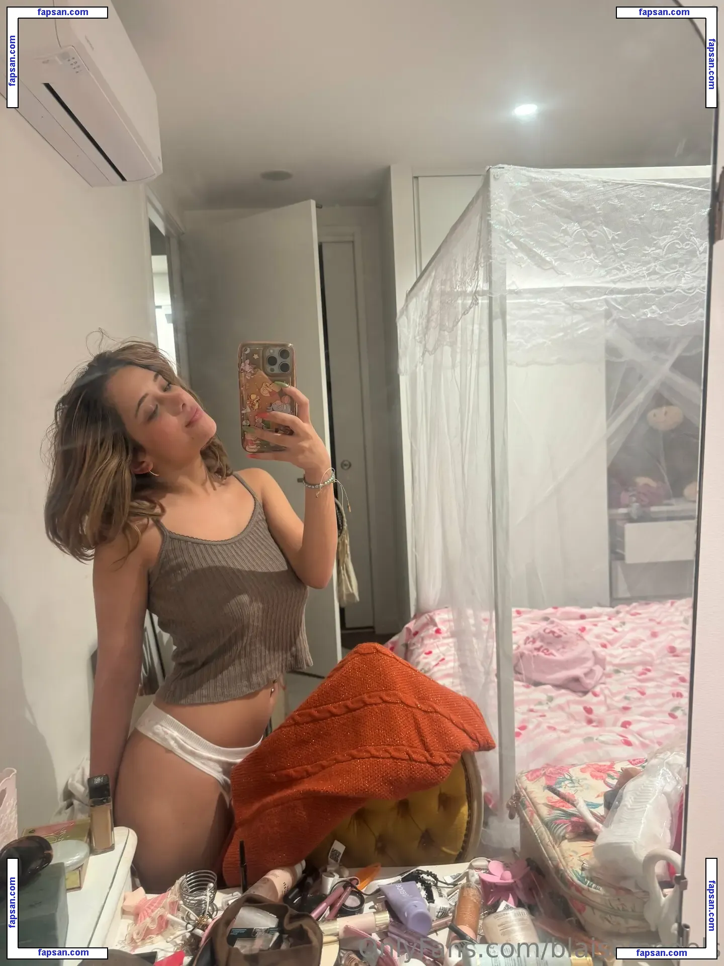 Blaise голая фото #0146 с Онлифанс