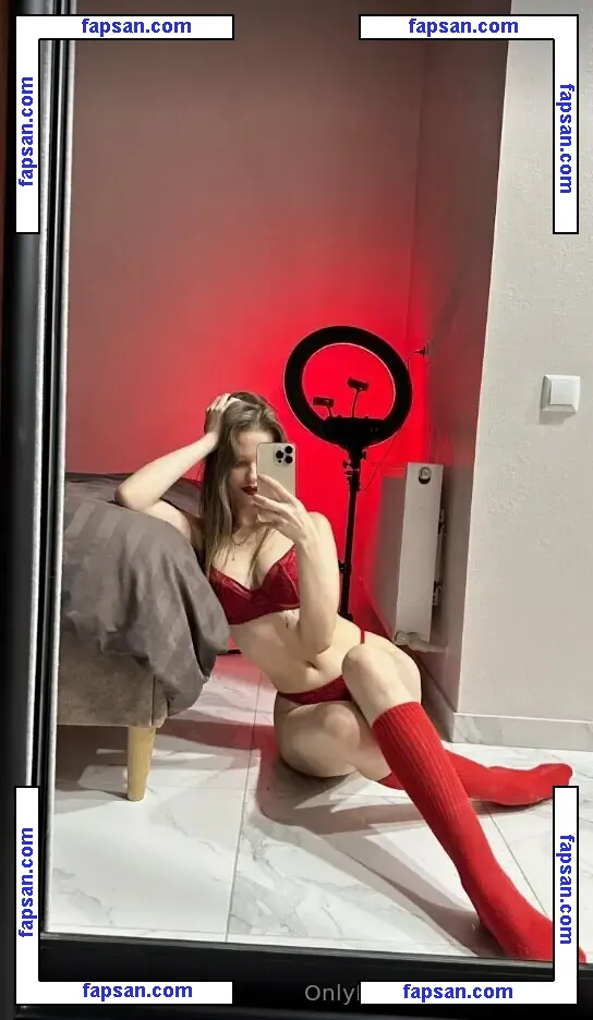 blond.ellie nude photo #0009 from OnlyFans
