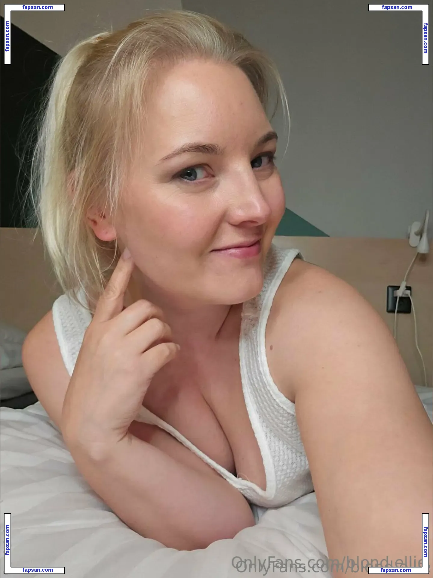 blond.ellie nude photo #0018 from OnlyFans