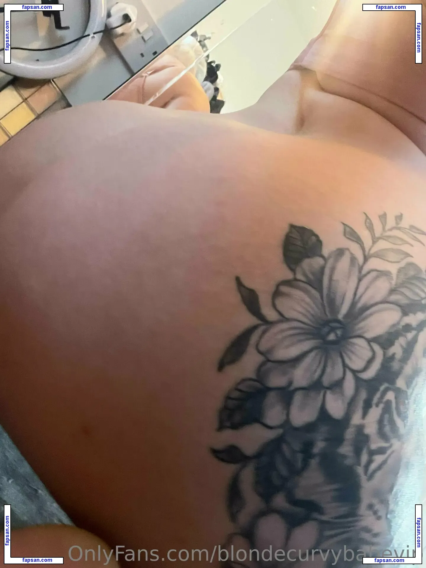 blondecurvybabevip nude photo #0021 from OnlyFans