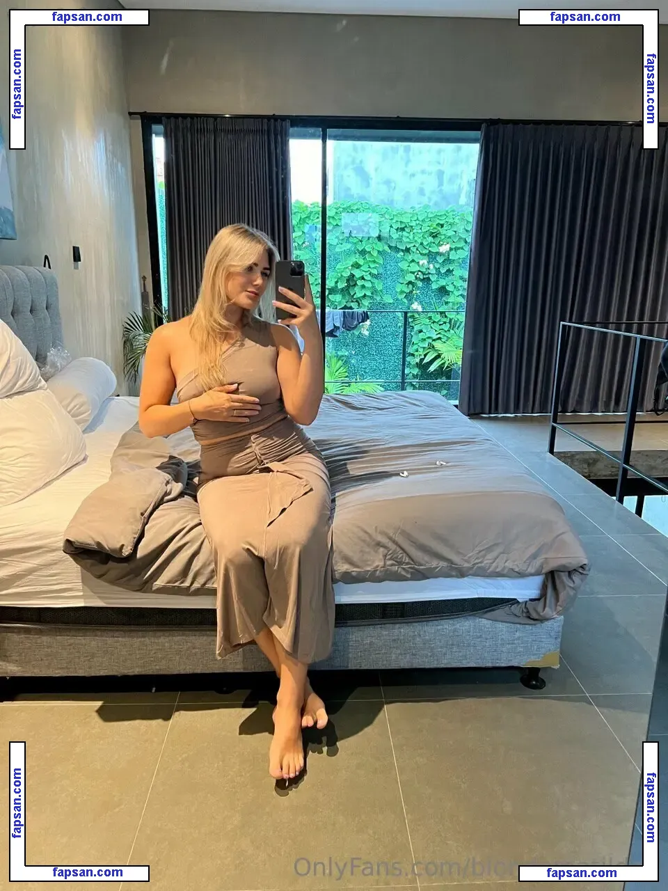 blondematildax nude photo #0002 from OnlyFans