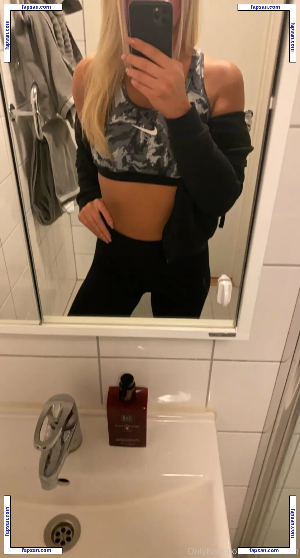 blondibomb nude photo #0025 from OnlyFans