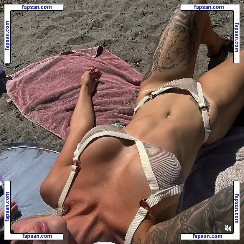 Blondiebabeeey голая фото #0001 с Онлифанс