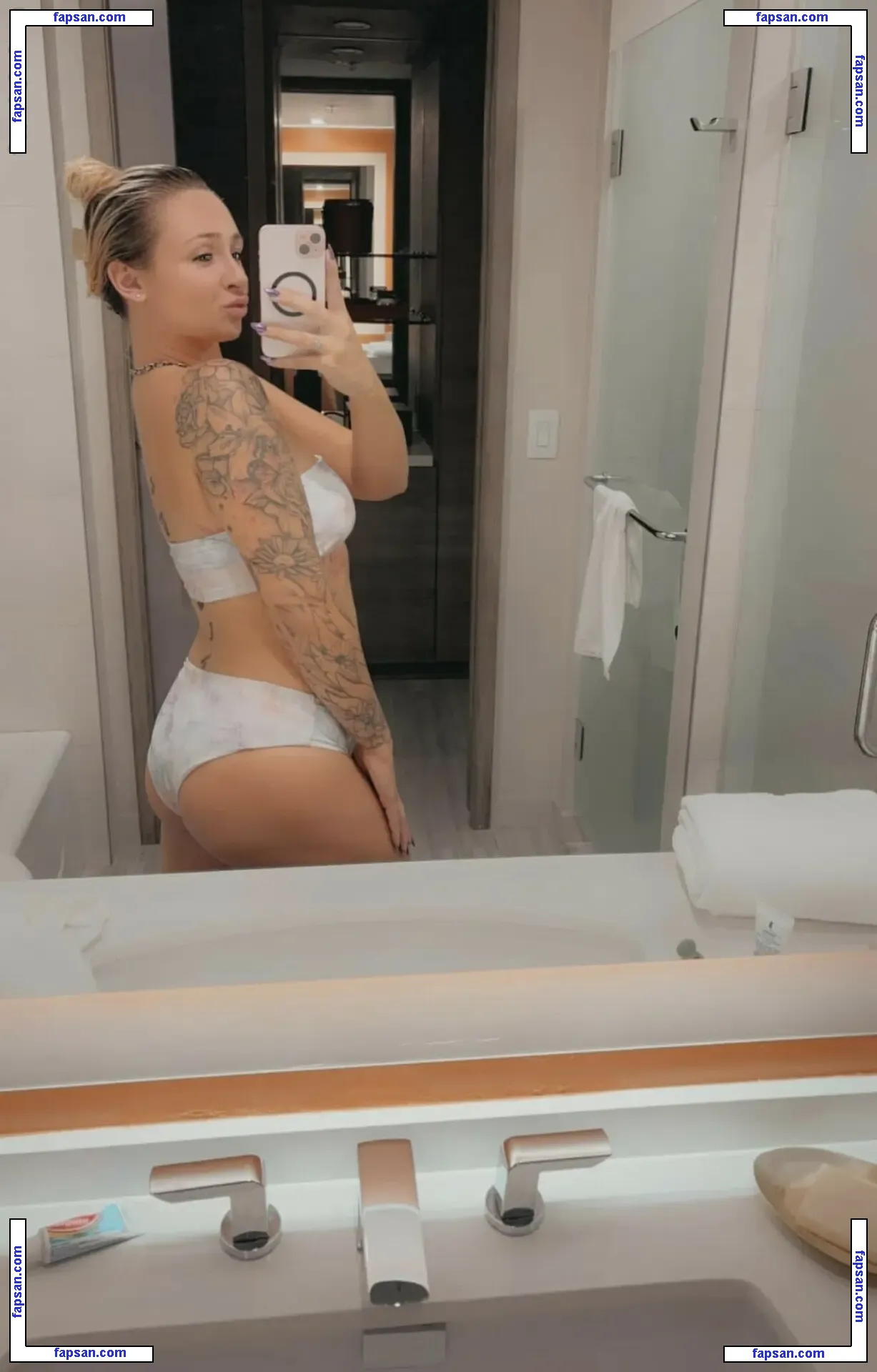 blondiebabyyy3 голая фото #0002 с Онлифанс