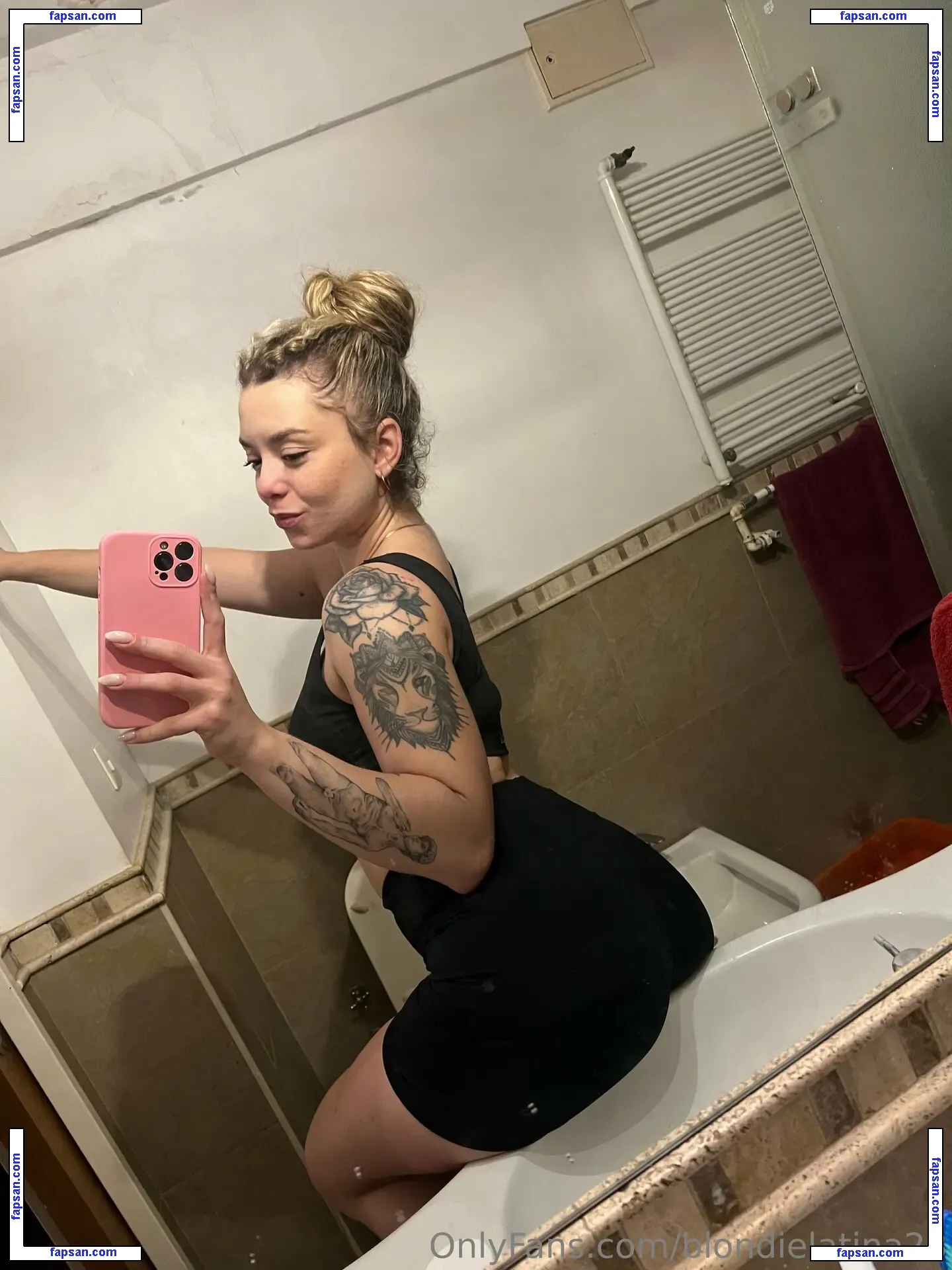 blondielatina23 nude photo #0018 from OnlyFans