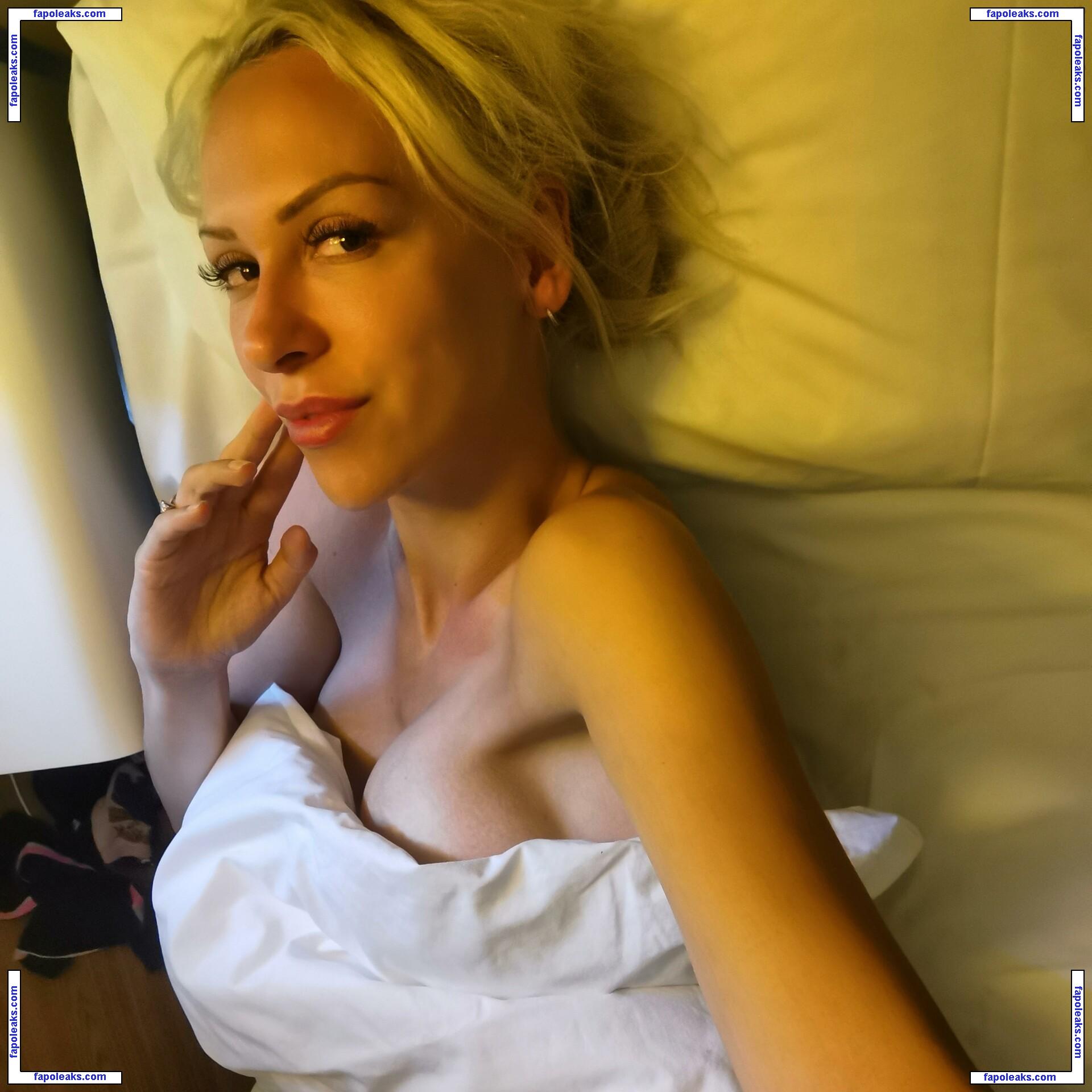 Blondiemissjuly / Julie Hagen / hellomissjulia nude photo #0007 from OnlyFans