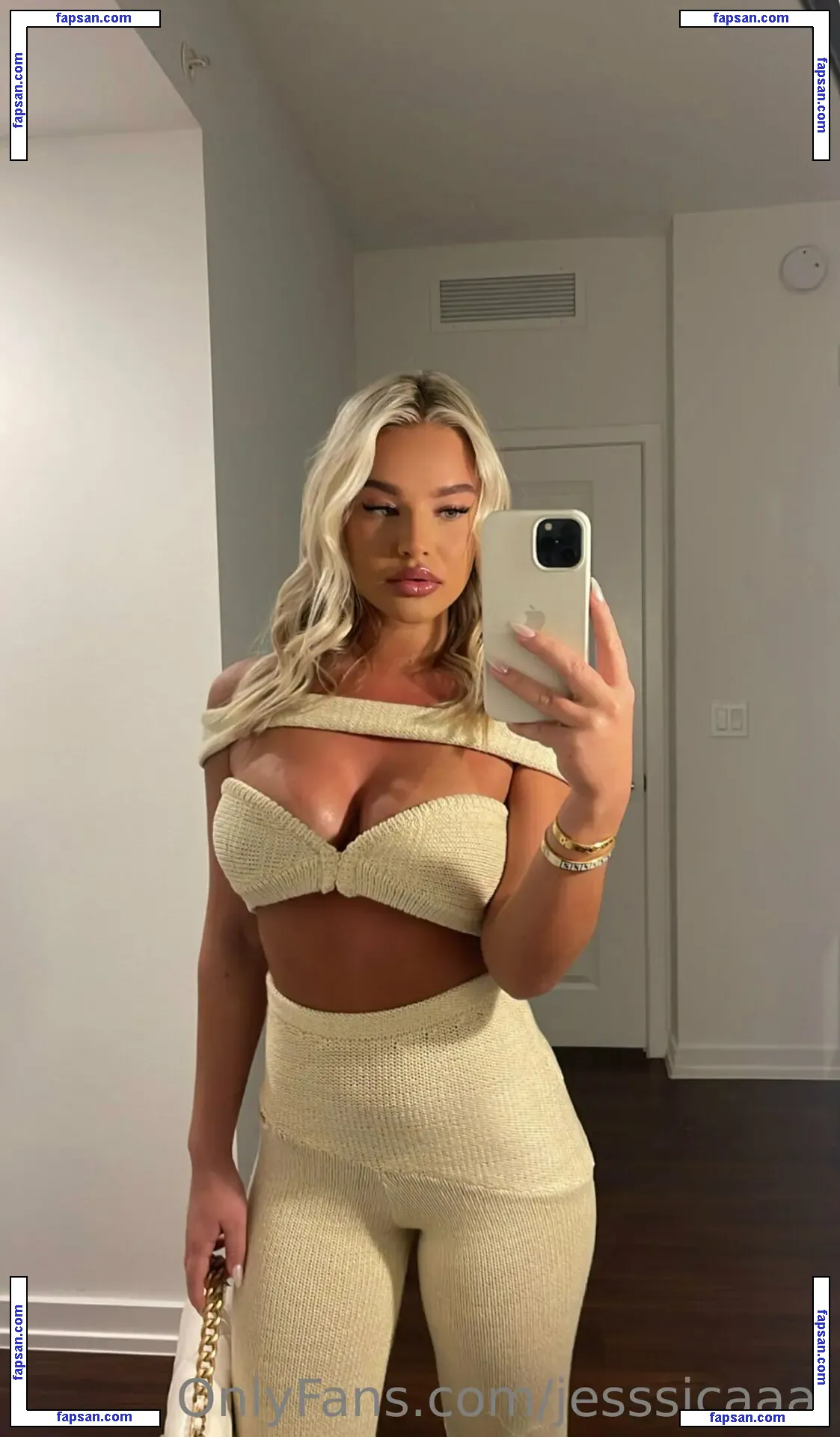 blondiexxoxx nude photo #0017 from OnlyFans