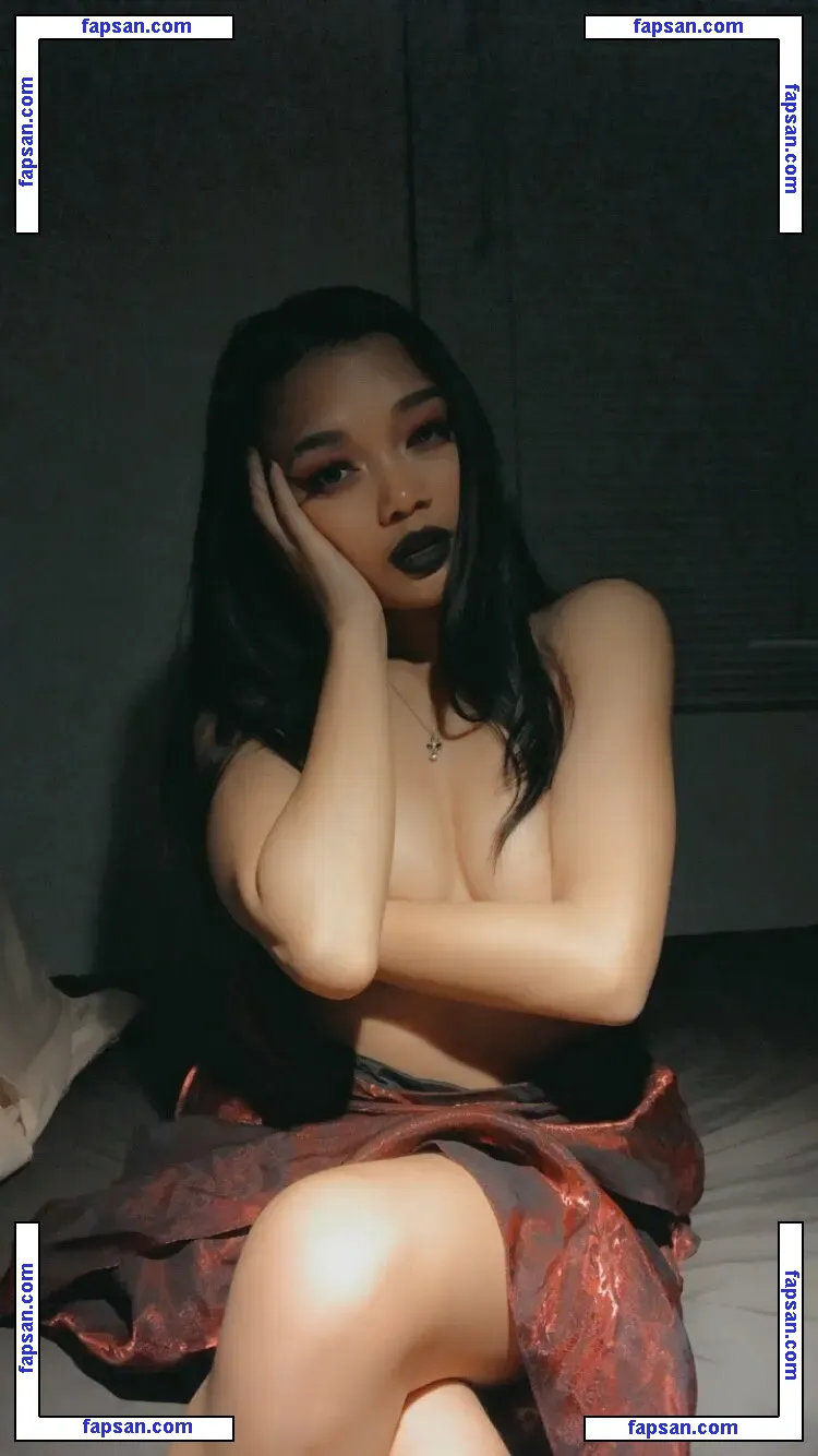 Bloodblossom_ nude photo #0014 from OnlyFans