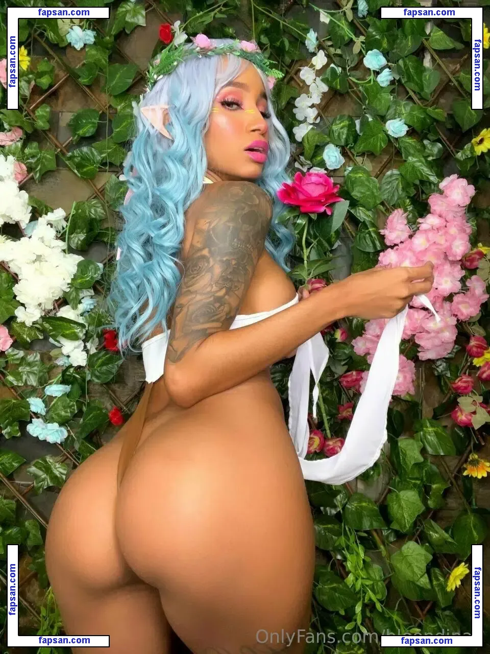 bloondinaa nude photo #0010 from OnlyFans