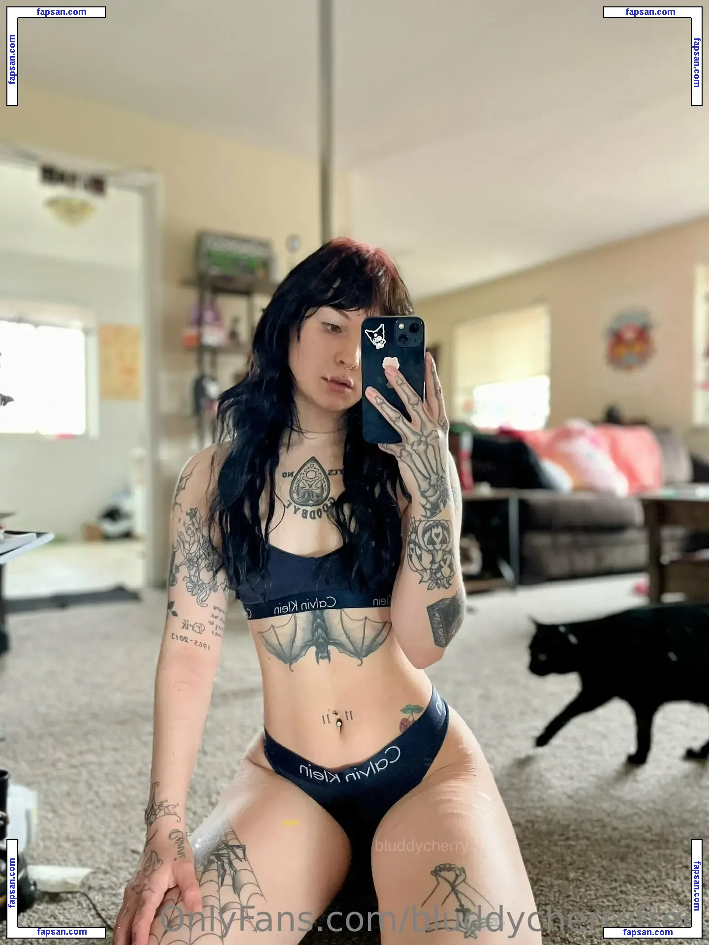 bluddycherryfree / peanutbutterandjellyaddict nude photo #0026 from OnlyFans