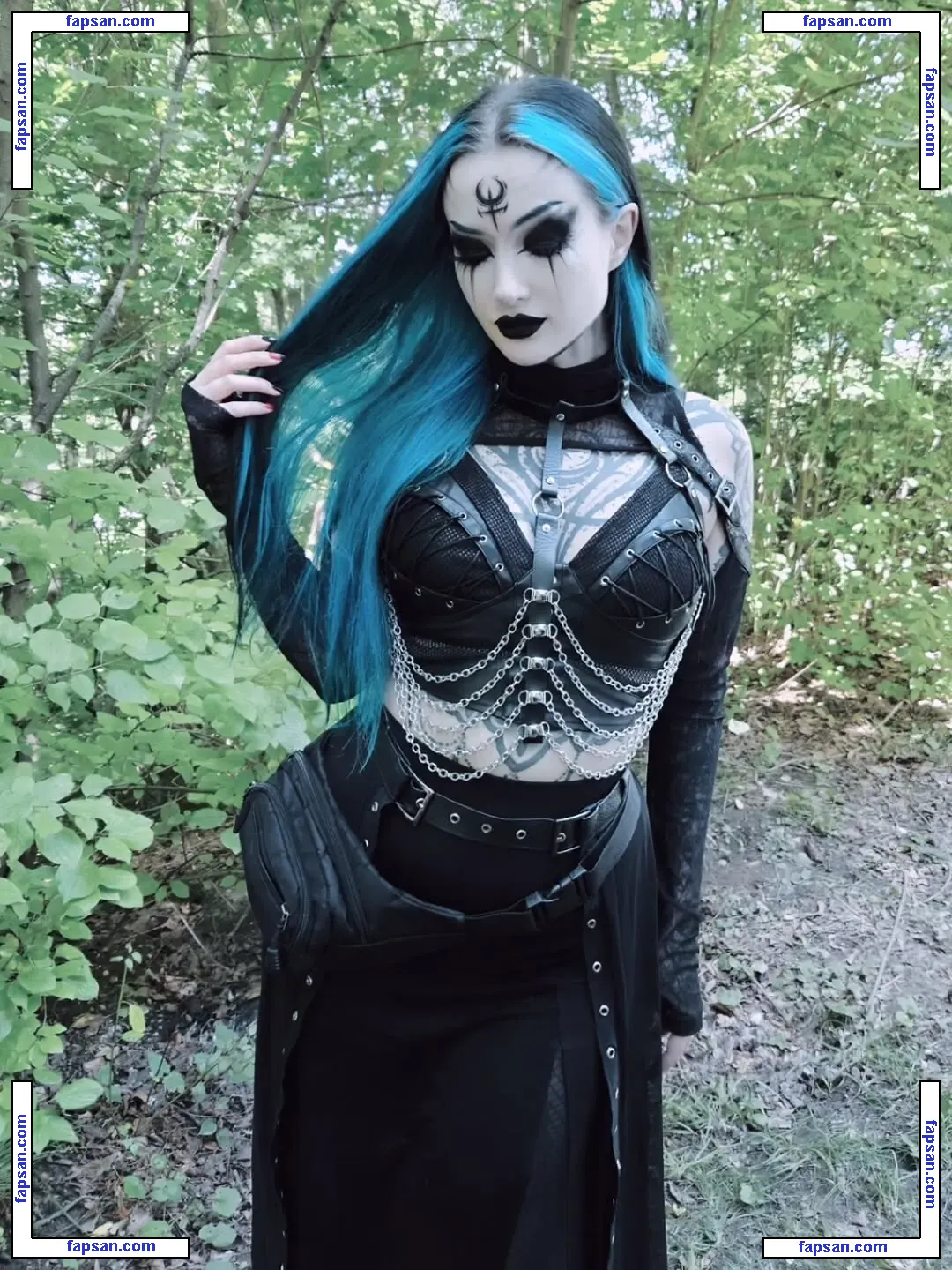 BlueAstrid nude photo #0038 from OnlyFans