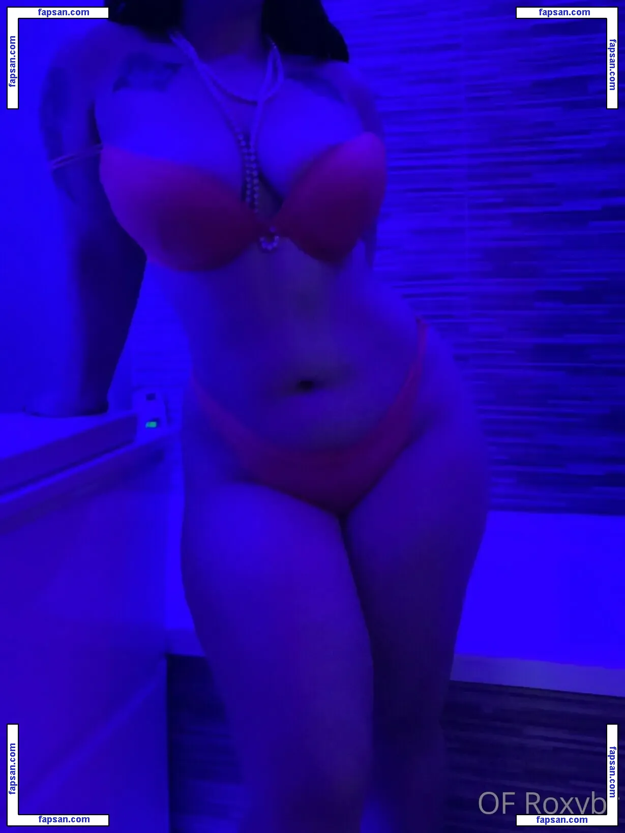 bluebitchroxy nude photo #0002 from OnlyFans