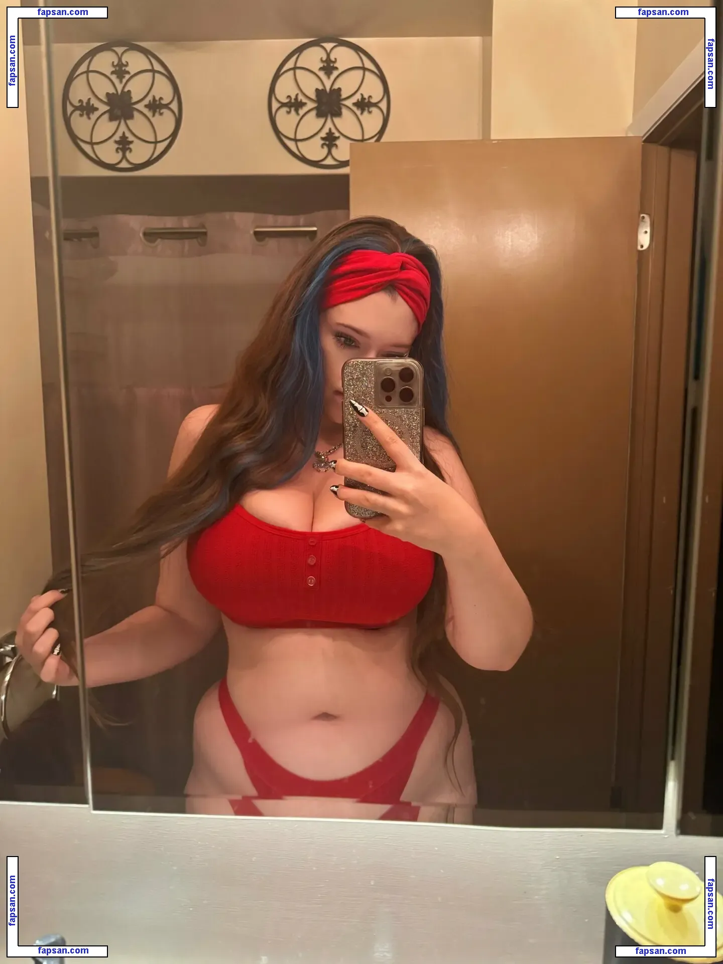 bluecromwyll голая фото #0067 с Онлифанс