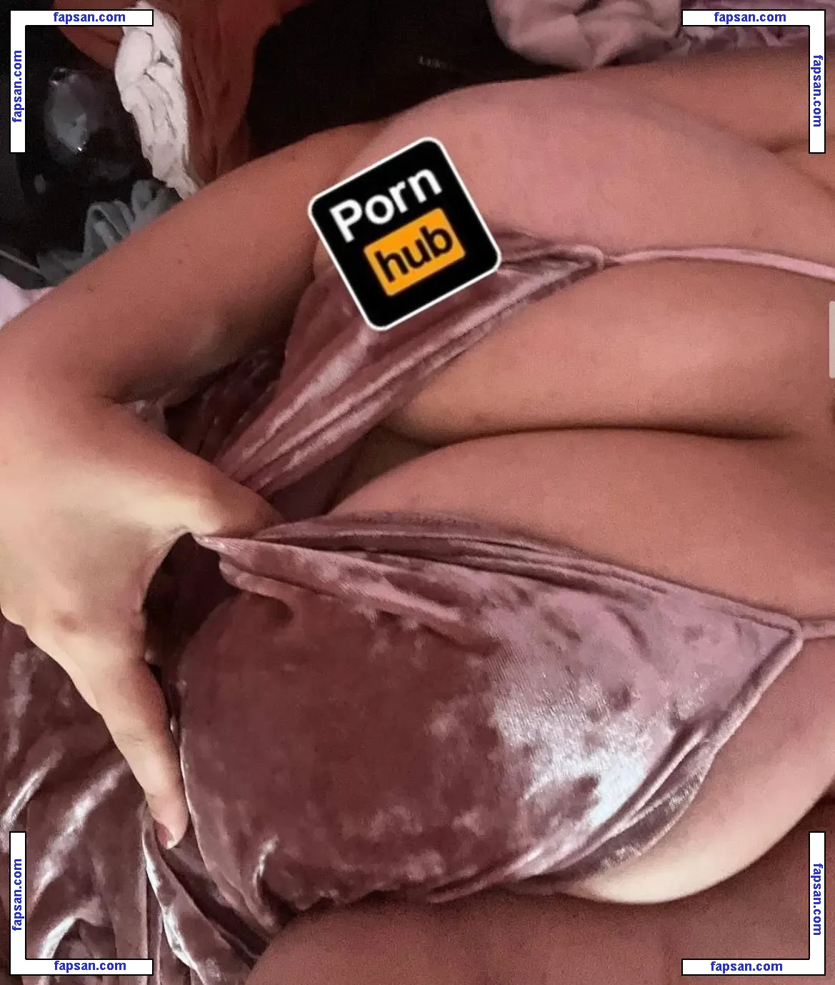 Blumevlt голая фото #0003 с Онлифанс