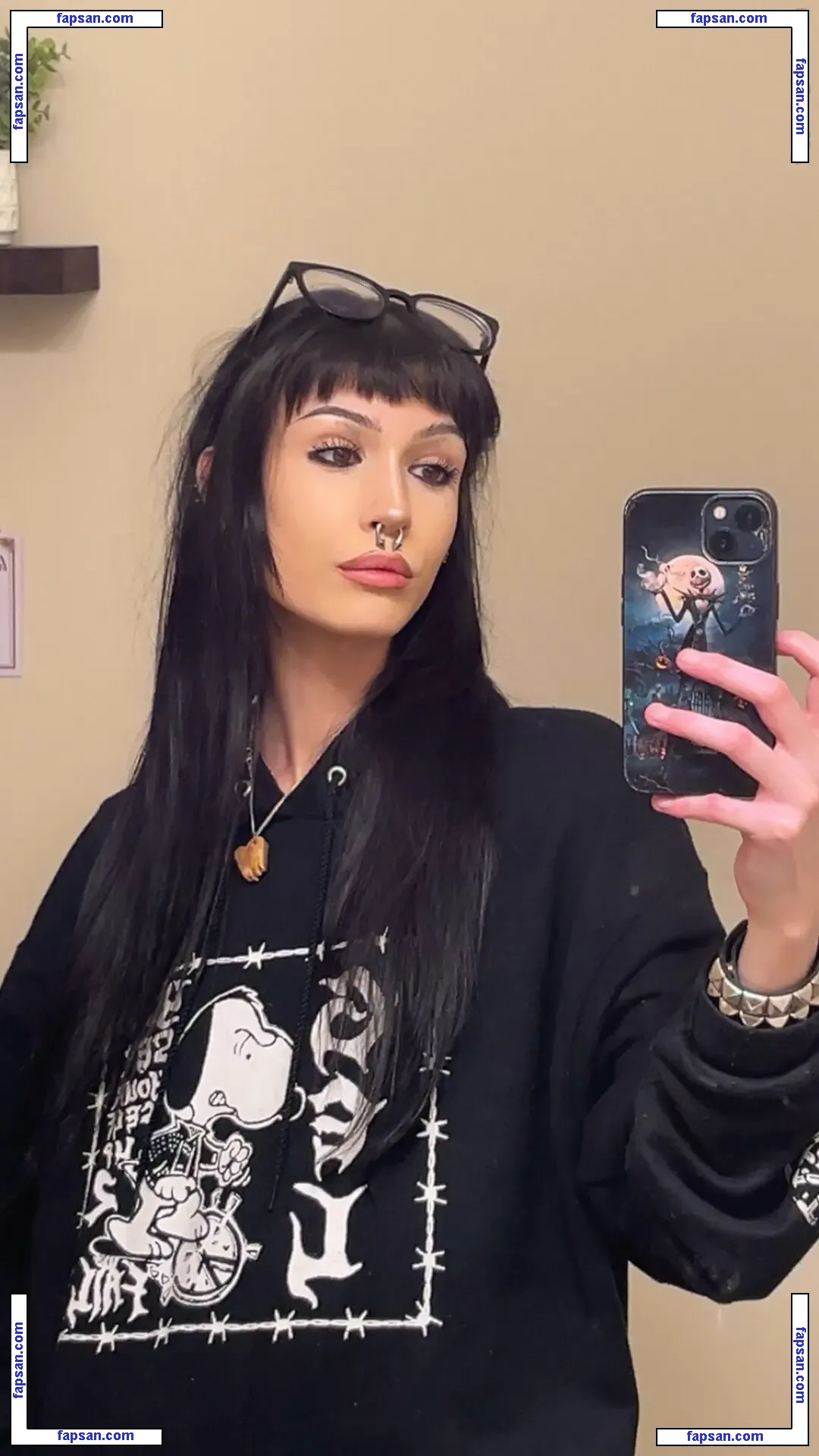 Bluntghoul nude photo #0001 from OnlyFans